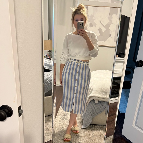 Beachy Casual Linen Striped Blue and White Button-Front Skirt - Picture 13 of 13